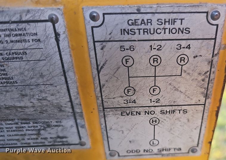 image for item DQ1174 1964 Caterpillar 12E  rigid frame motor grader