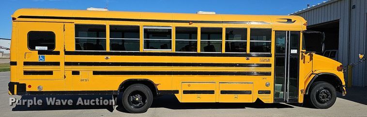image for item DQ1194 1999 Freightliner FS65 Blue Bird  school bus