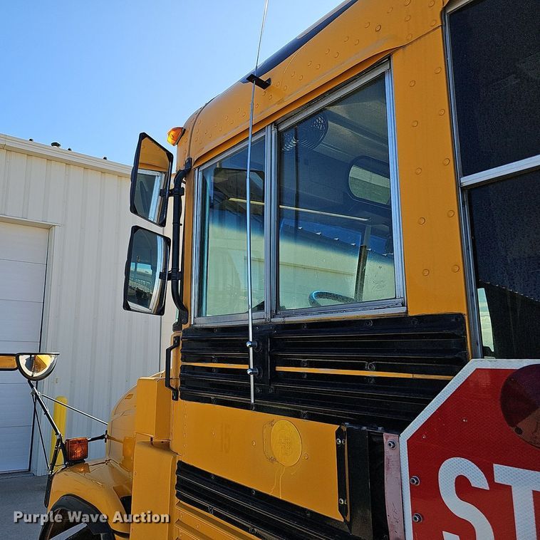 image for item DQ1194 1999 Freightliner FS65 Blue Bird  school bus