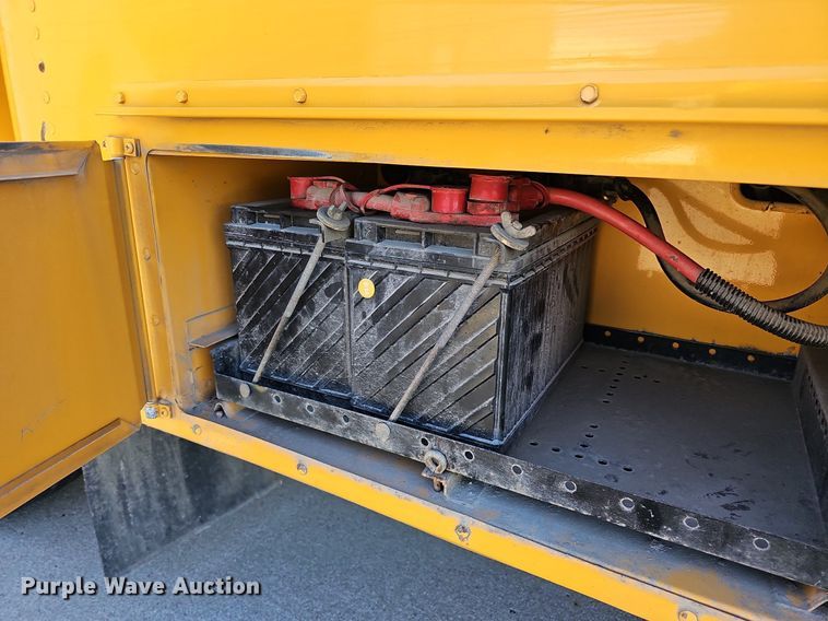 image for item DQ1194 1999 Freightliner FS65 Blue Bird  school bus