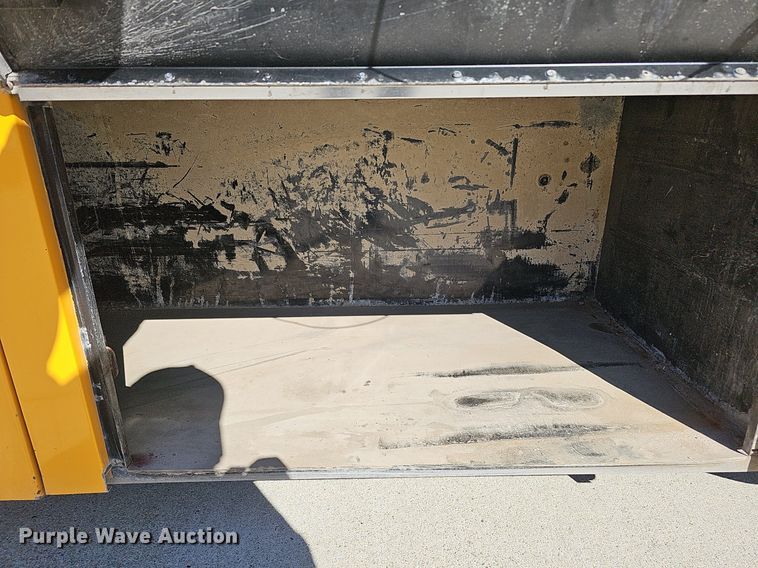 image for item DQ1194 1999 Freightliner FS65 Blue Bird  school bus