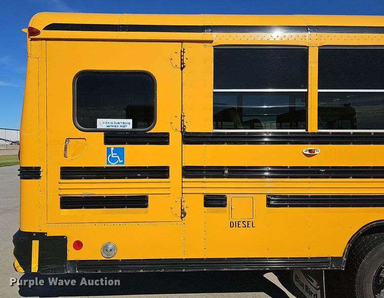 image for item DQ1194 1999 Freightliner FS65 Blue Bird  school bus