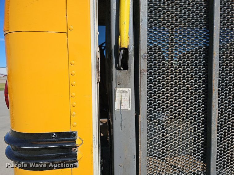 image for item DQ1194 1999 Freightliner FS65 Blue Bird  school bus