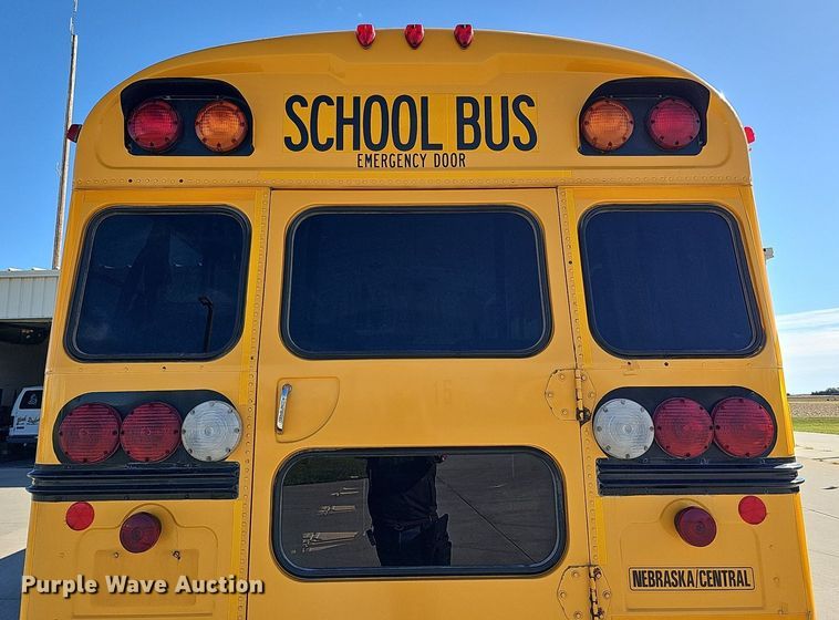 image for item DQ1194 1999 Freightliner FS65 Blue Bird  school bus