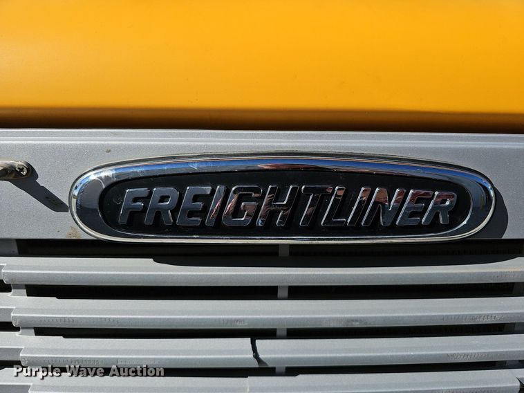 image for item DQ1194 1999 Freightliner FS65 Blue Bird  school bus
