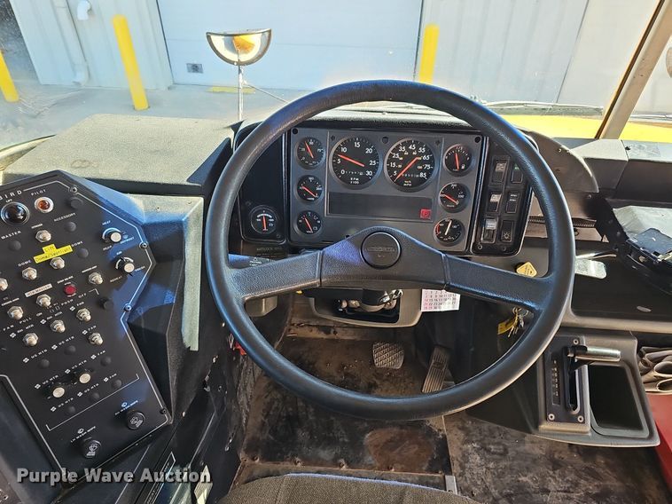 image for item DQ1194 1999 Freightliner FS65 Blue Bird  school bus