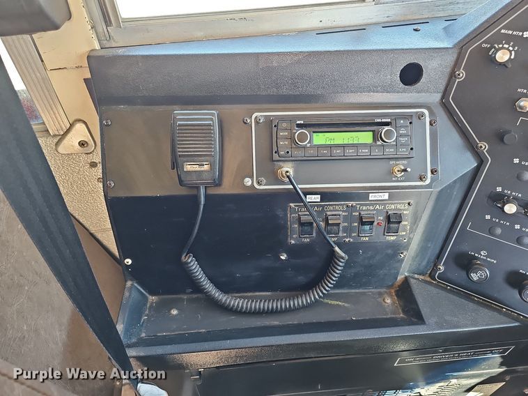 image for item DQ1194 1999 Freightliner FS65 Blue Bird  school bus