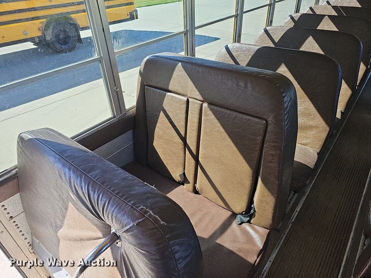 image for item DQ1194 1999 Freightliner FS65 Blue Bird  school bus