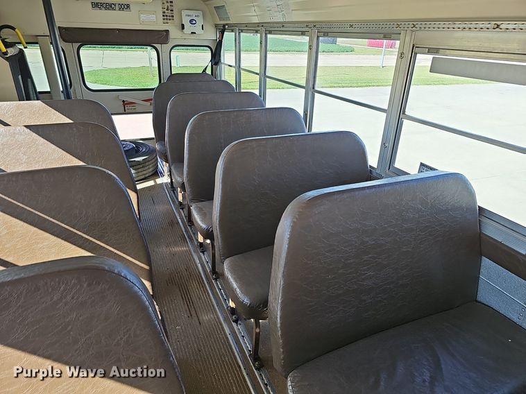 image for item DQ1194 1999 Freightliner FS65 Blue Bird  school bus