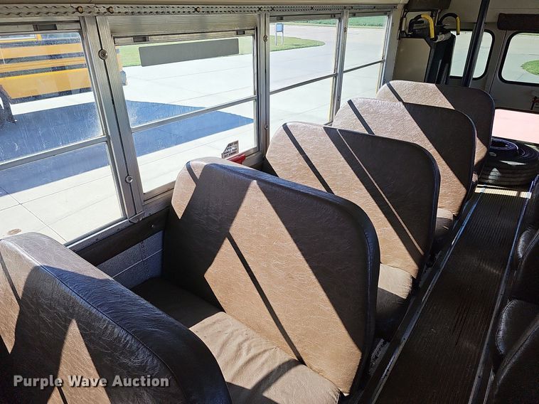 image for item DQ1194 1999 Freightliner FS65 Blue Bird  school bus