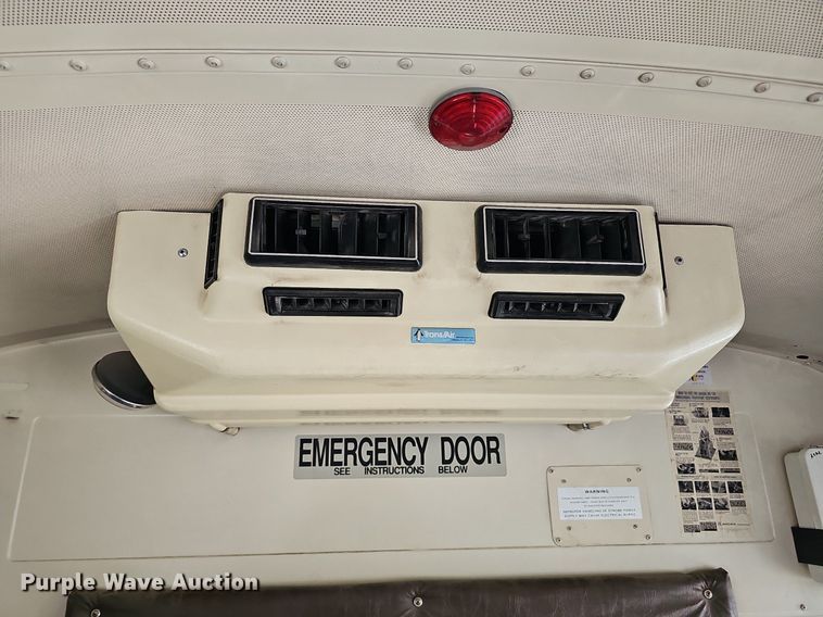 image for item DQ1194 1999 Freightliner FS65 Blue Bird  school bus