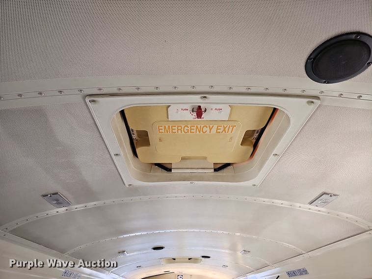 image for item DQ1194 1999 Freightliner FS65 Blue Bird  school bus