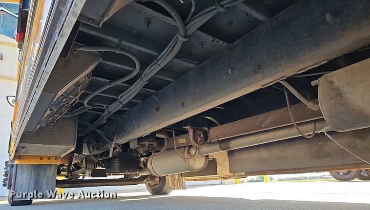 image for item DQ1194 1999 Freightliner FS65 Blue Bird  school bus