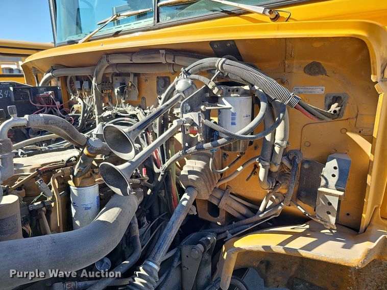 image for item DQ1194 1999 Freightliner FS65 Blue Bird  school bus