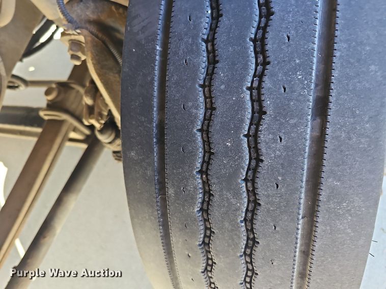 image for item DQ1194 1999 Freightliner FS65 Blue Bird  school bus