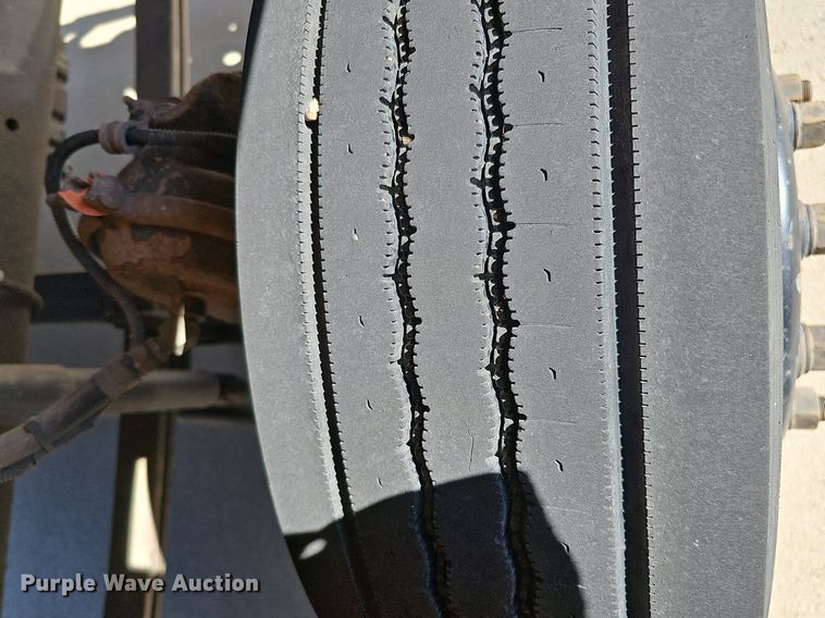 image for item DQ1194 1999 Freightliner FS65 Blue Bird  school bus