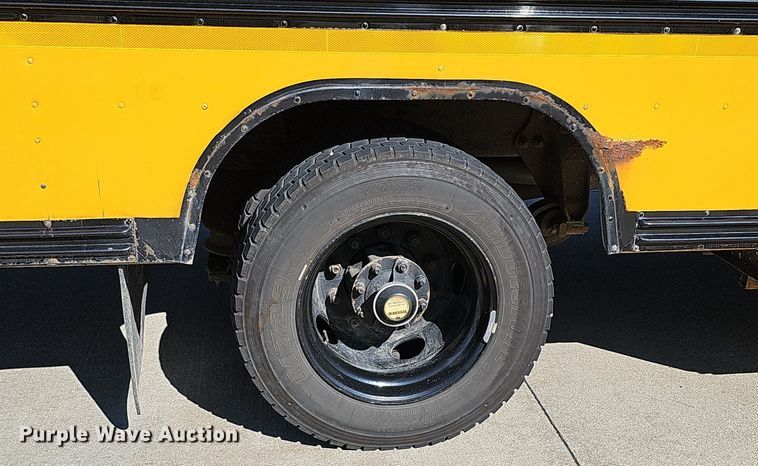 image for item DQ1194 1999 Freightliner FS65 Blue Bird  school bus