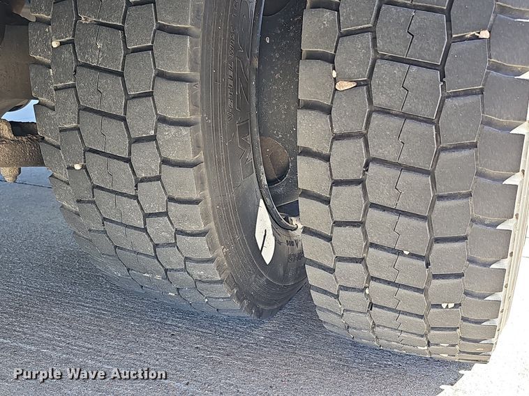 image for item DQ1194 1999 Freightliner FS65 Blue Bird  school bus