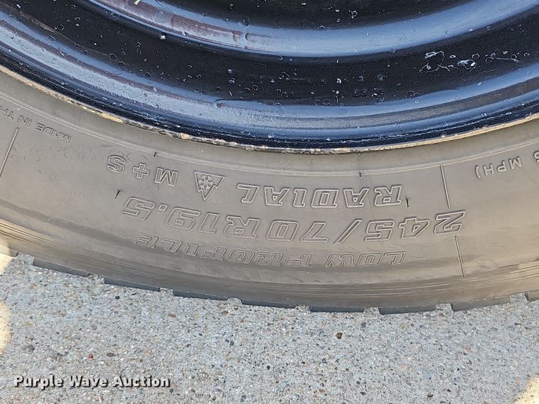 image for item DQ1194 1999 Freightliner FS65 Blue Bird  school bus