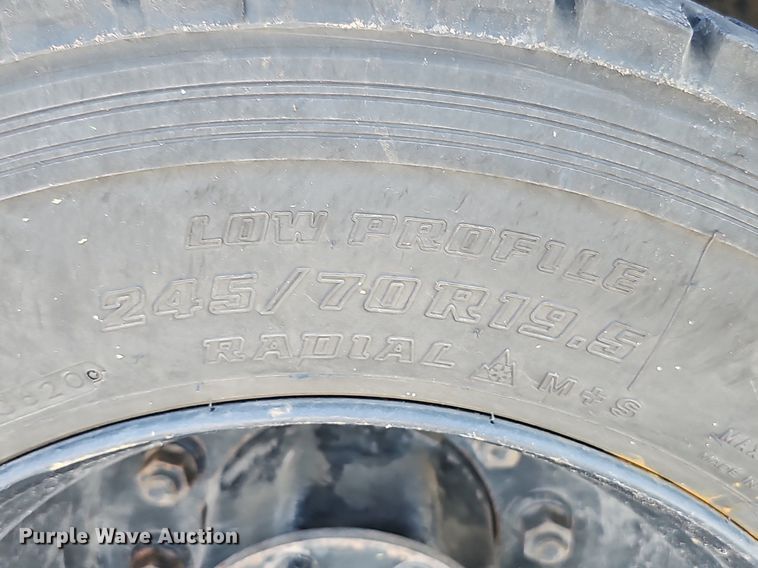 image for item DQ1194 1999 Freightliner FS65 Blue Bird  school bus