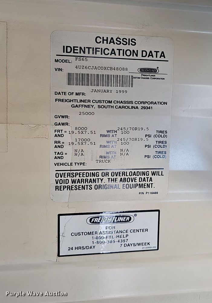 image for item DQ1194 1999 Freightliner FS65 Blue Bird  school bus