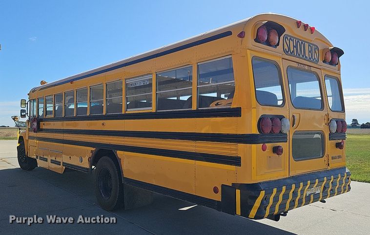 image for item DQ1195 1997 Ford Blue Bird M77239  school bus