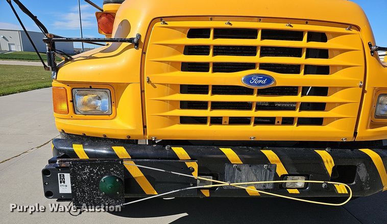 image for item DQ1195 1997 Ford Blue Bird M77239  school bus