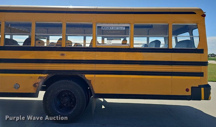image for item DQ1195 1997 Ford Blue Bird M77239  school bus