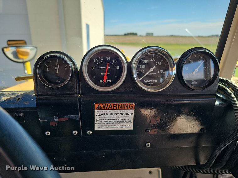 image for item DQ1195 1997 Ford Blue Bird M77239  school bus