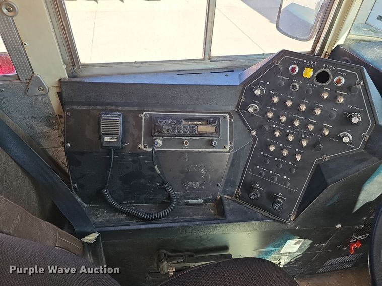 image for item DQ1195 1997 Ford Blue Bird M77239  school bus