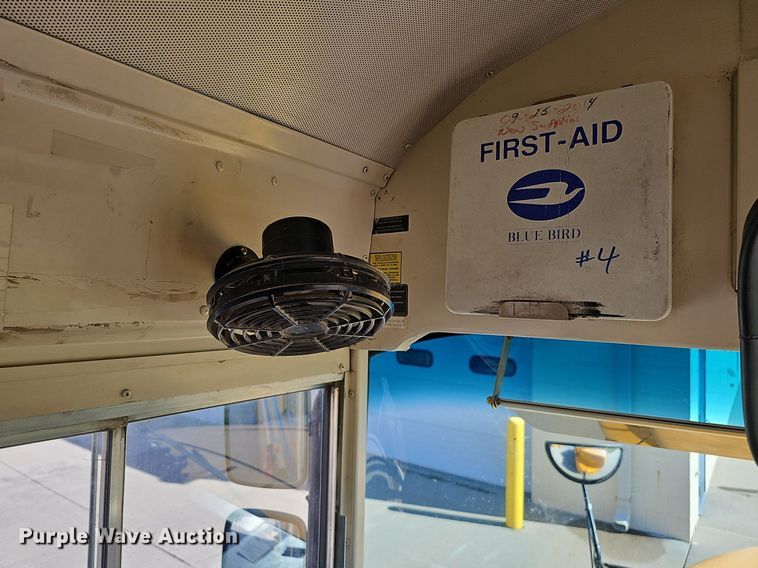 image for item DQ1195 1997 Ford Blue Bird M77239  school bus