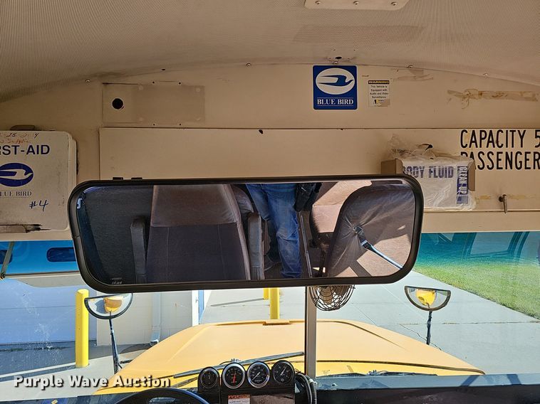 image for item DQ1195 1997 Ford Blue Bird M77239  school bus