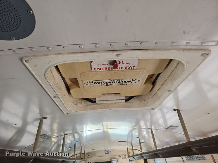 image for item DQ1195 1997 Ford Blue Bird M77239  school bus