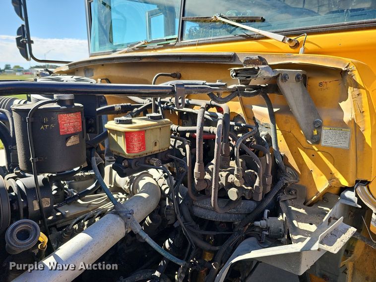 image for item DQ1195 1997 Ford Blue Bird M77239  school bus