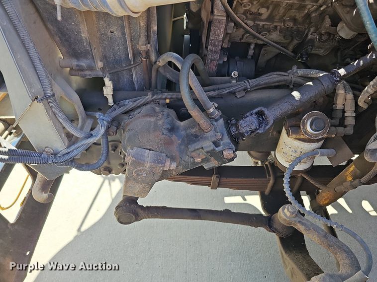 image for item DQ1195 1997 Ford Blue Bird M77239  school bus