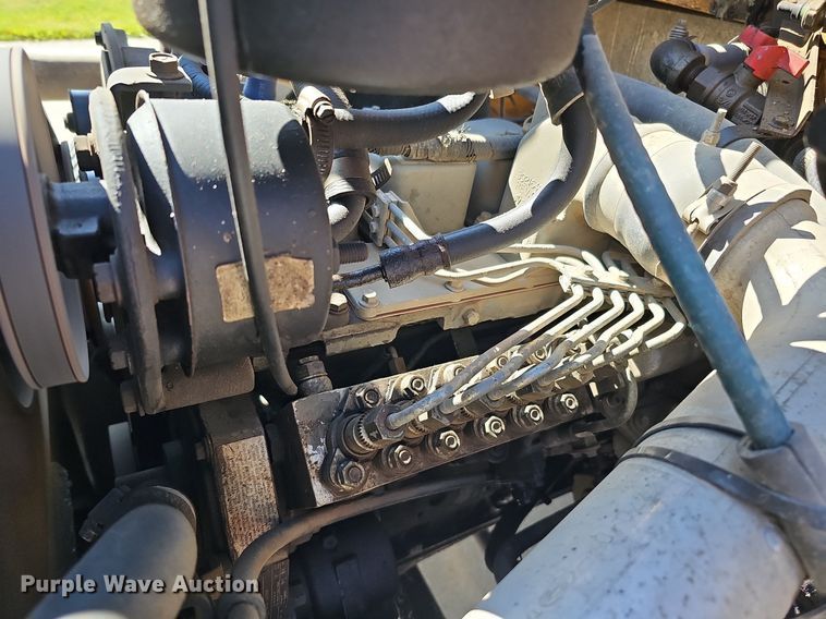 image for item DQ1195 1997 Ford Blue Bird M77239  school bus