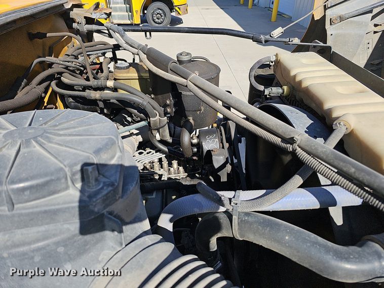 image for item DQ1195 1997 Ford Blue Bird M77239  school bus