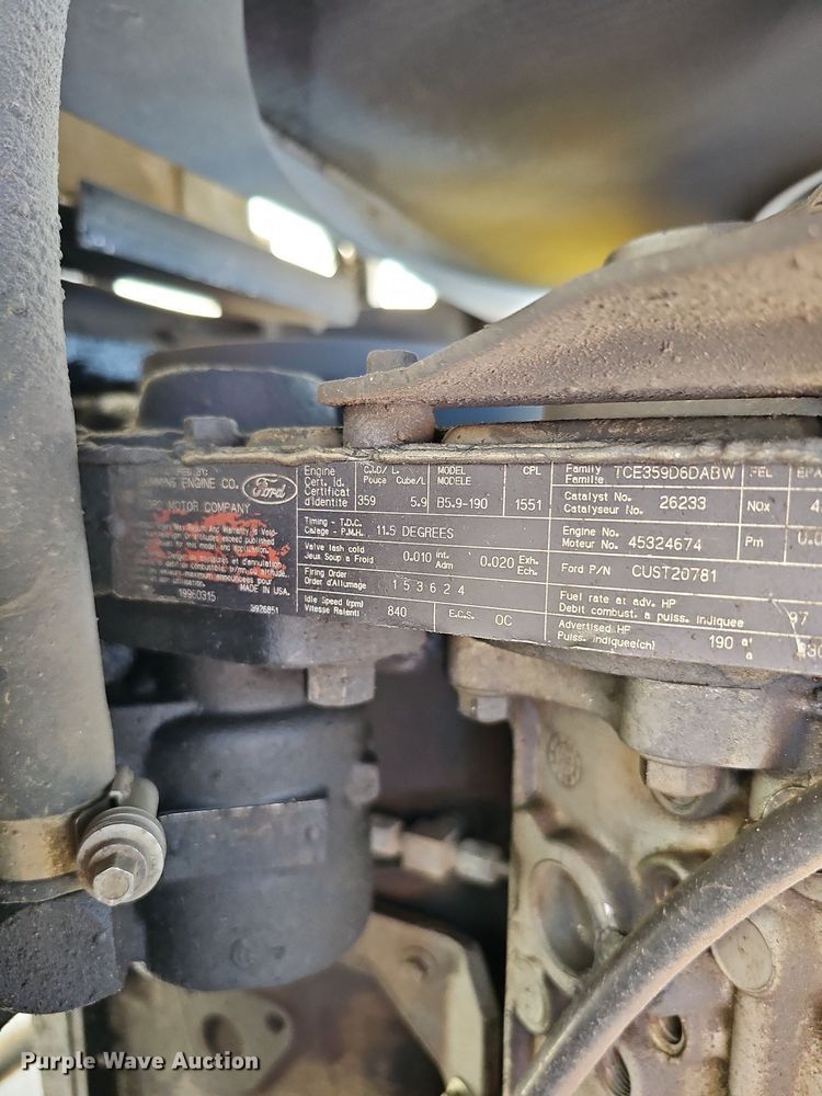 image for item DQ1195 1997 Ford Blue Bird M77239  school bus