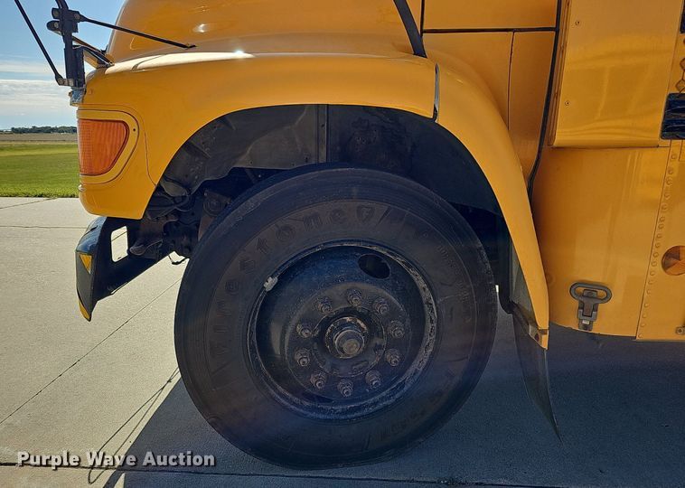 image for item DQ1195 1997 Ford Blue Bird M77239  school bus