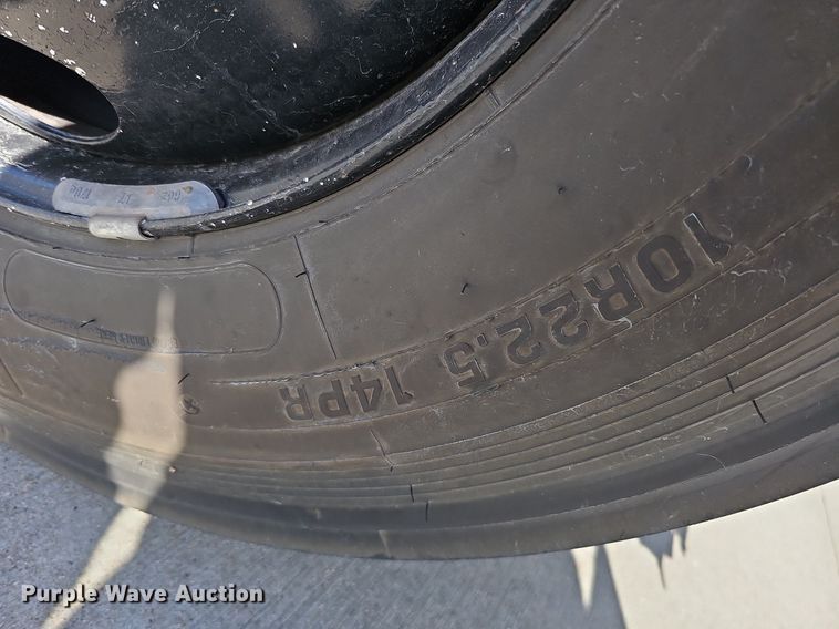 image for item DQ1195 1997 Ford Blue Bird M77239  school bus