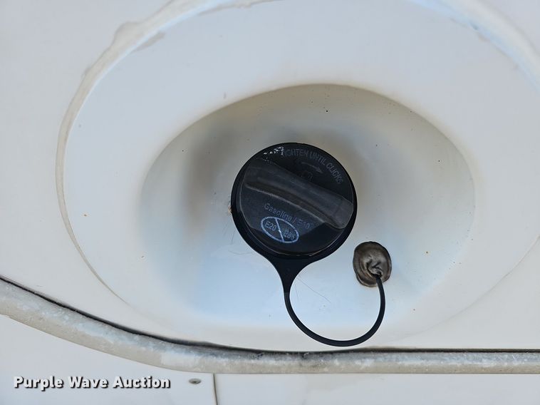 image for item DQ1196 2010 Ford E450 Super Duty  shuttle bus