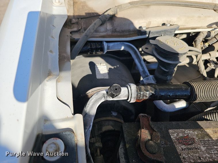 image for item DQ1196 2010 Ford E450 Super Duty  shuttle bus