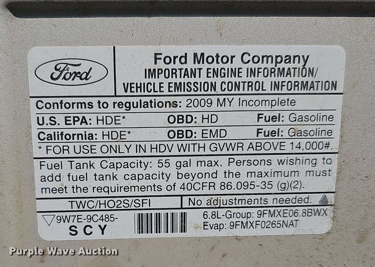 image for item DQ1196 2010 Ford E450 Super Duty  shuttle bus