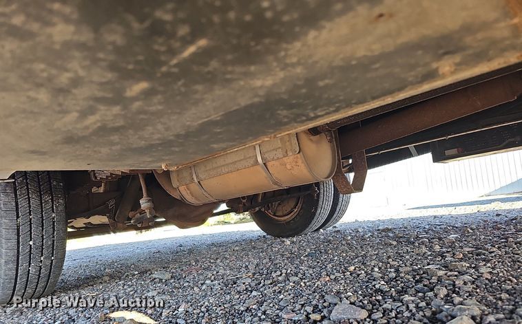 image for item DQ1196 2010 Ford E450 Super Duty  shuttle bus