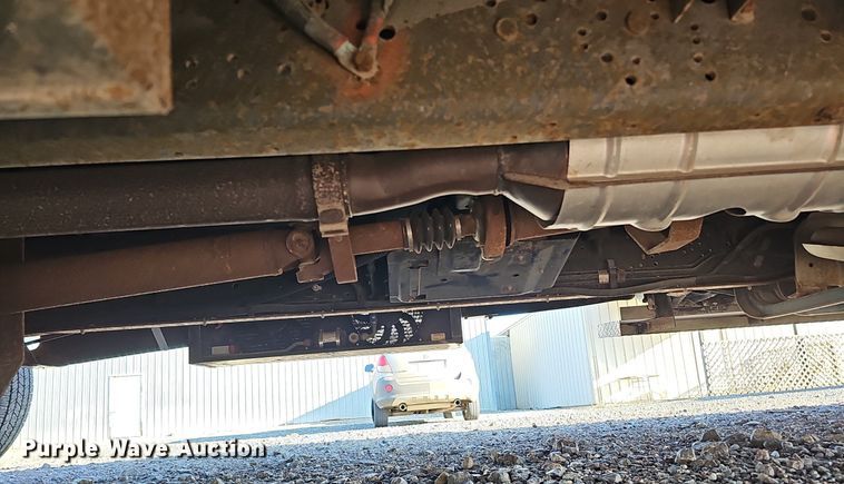 image for item DQ1196 2010 Ford E450 Super Duty  shuttle bus