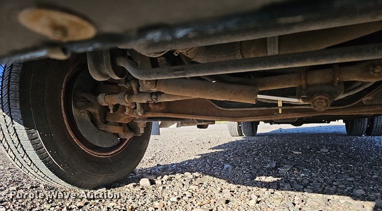 image for item DQ1196 2010 Ford E450 Super Duty  shuttle bus