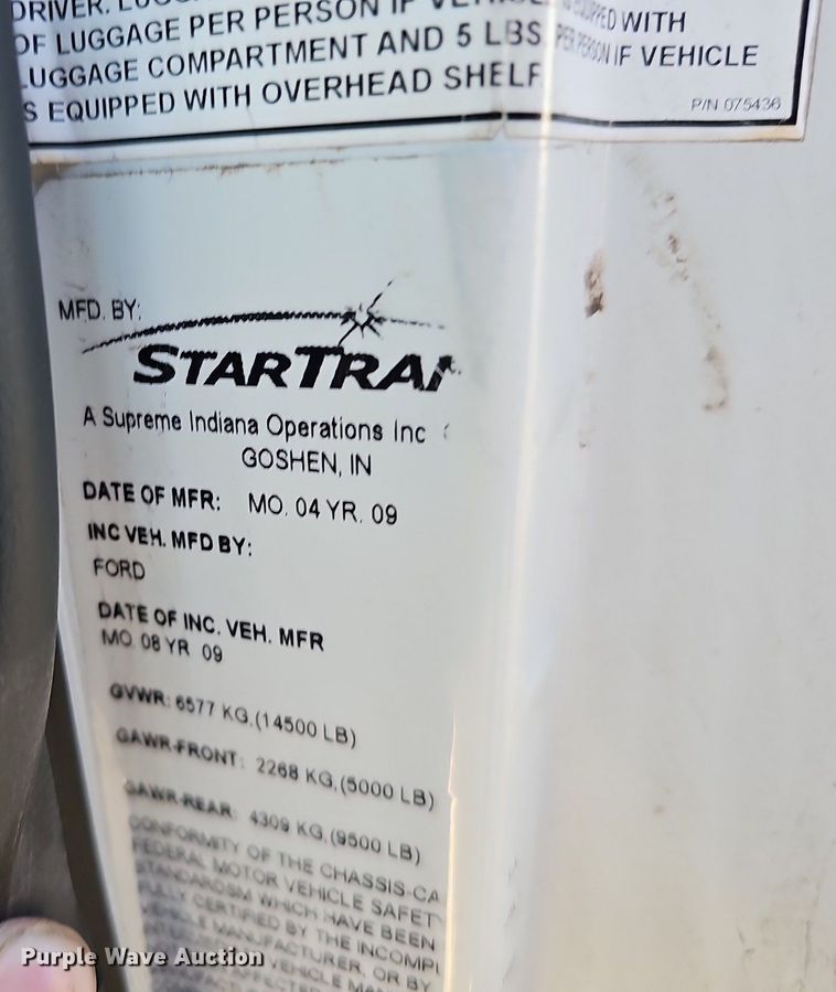 image for item DQ1196 2010 Ford E450 Super Duty  shuttle bus