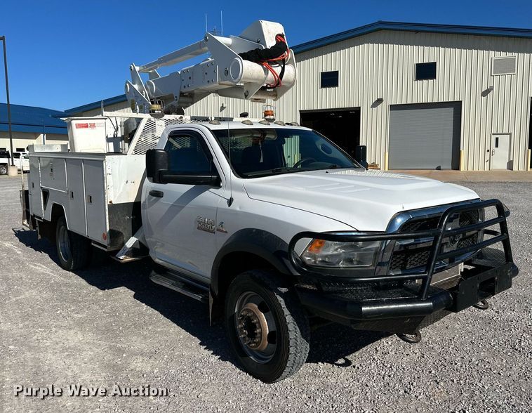 image for item DQ1449 2015 Dodge Ram 5500  bucket truck