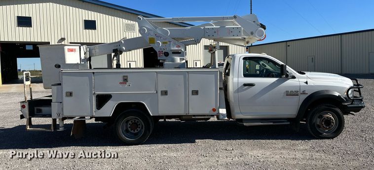 image for item DQ1449 2015 Dodge Ram 5500  bucket truck