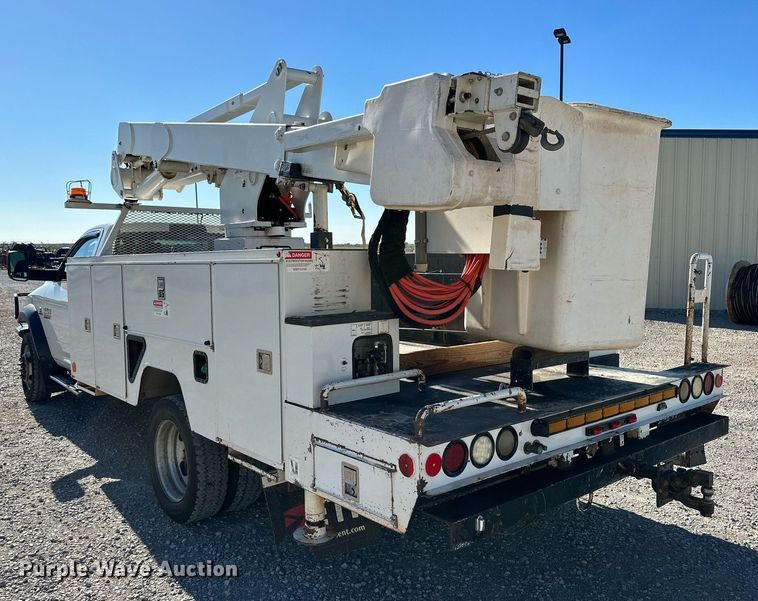 image for item DQ1449 2015 Dodge Ram 5500  bucket truck